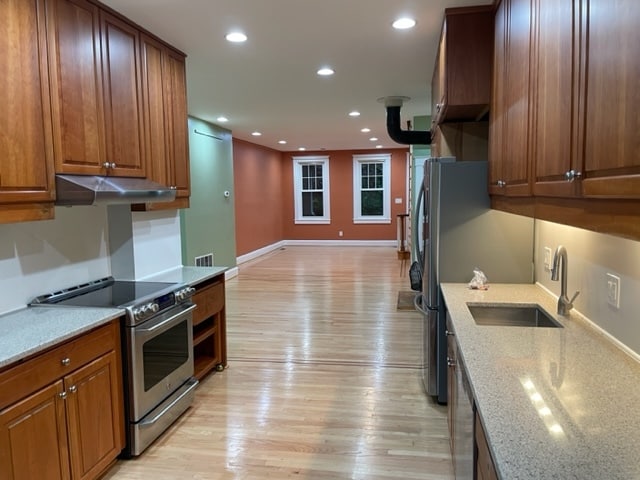 Building Photo - 3754 Tudor Arms Ave