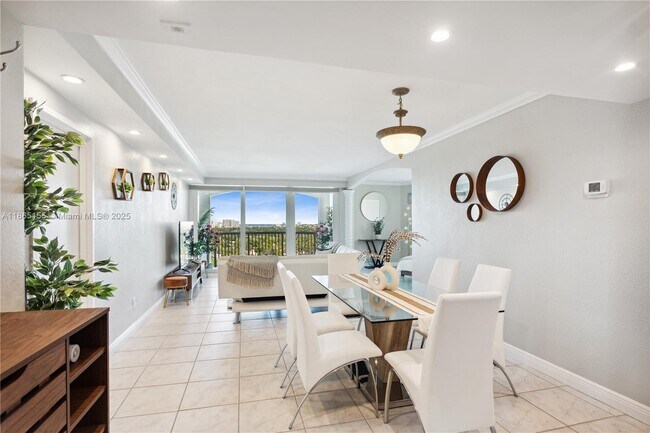 Building Photo - 5401 Collins Ave