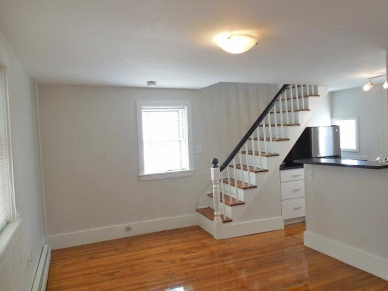 Building Photo - 13 Smith Ave