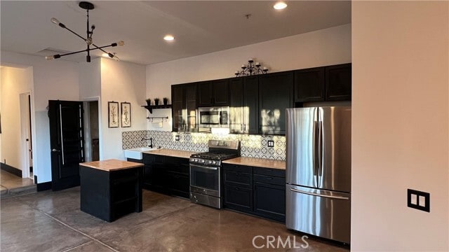 Building Photo - 17858 Sidwell St