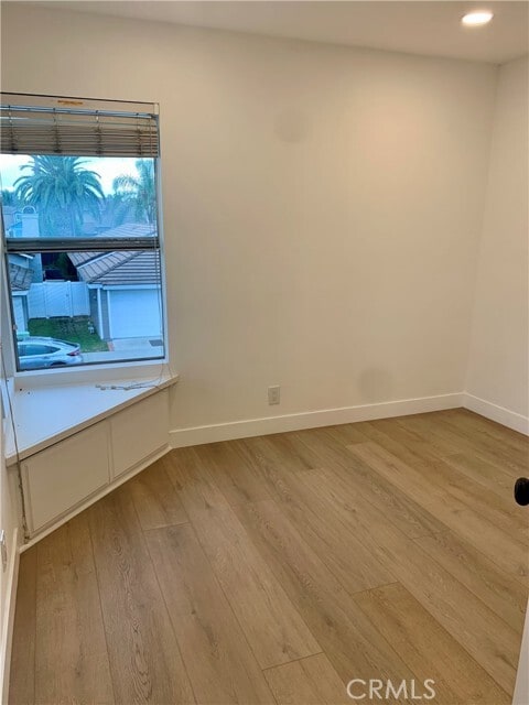 Building Photo - 330 Fallingstar