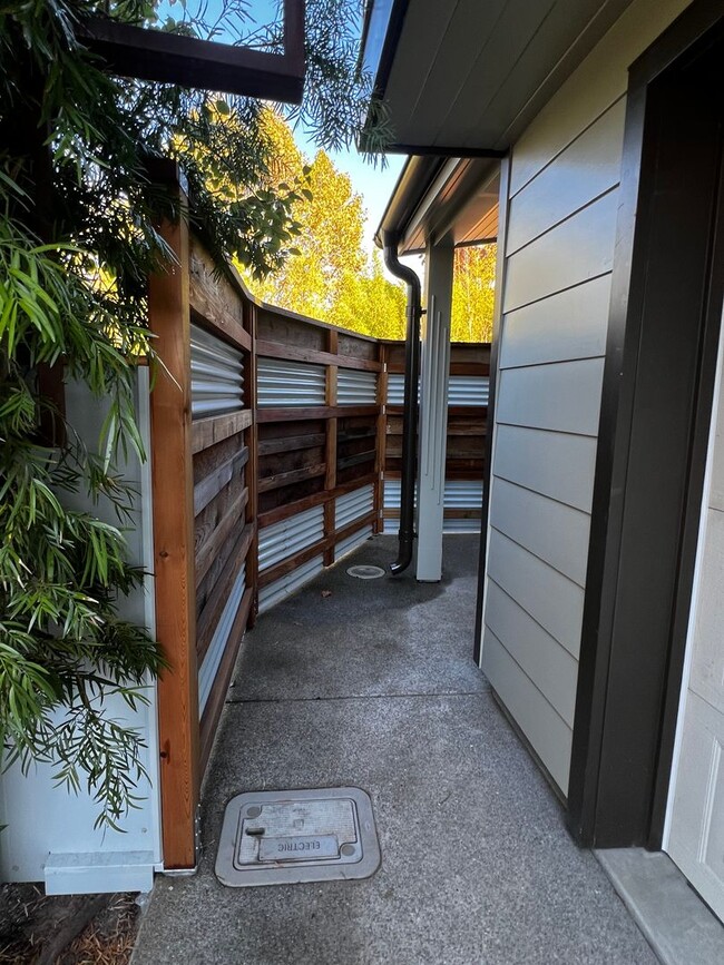 Primary Photo - Rare 1 Bedroom/1 Bathroom ADU (With PG&E &...