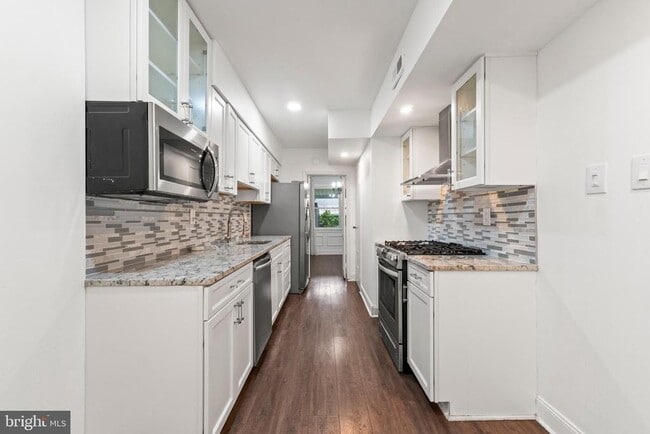 Building Photo - 1578 Yeakel Way