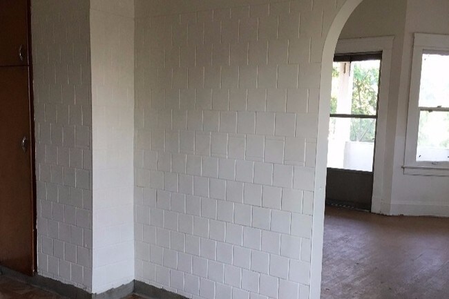 Kitchen to living room - 4064 E 57th St