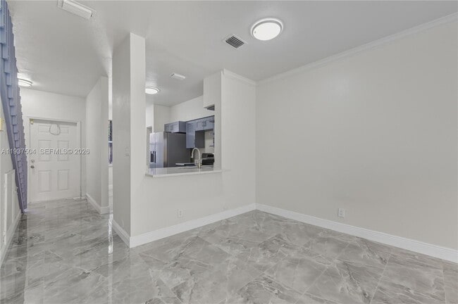 Building Photo - 810 NE 212th Terrace