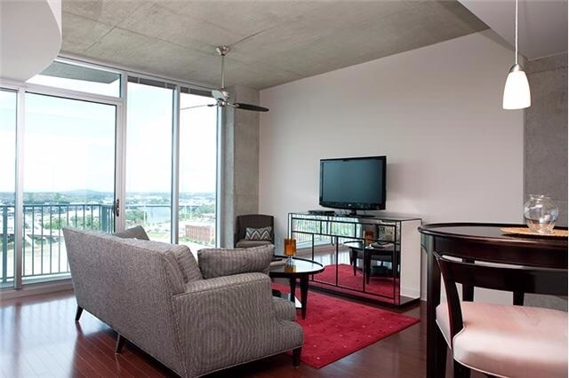 Building Photo - Fully Furnished SoBro Condo At Encore