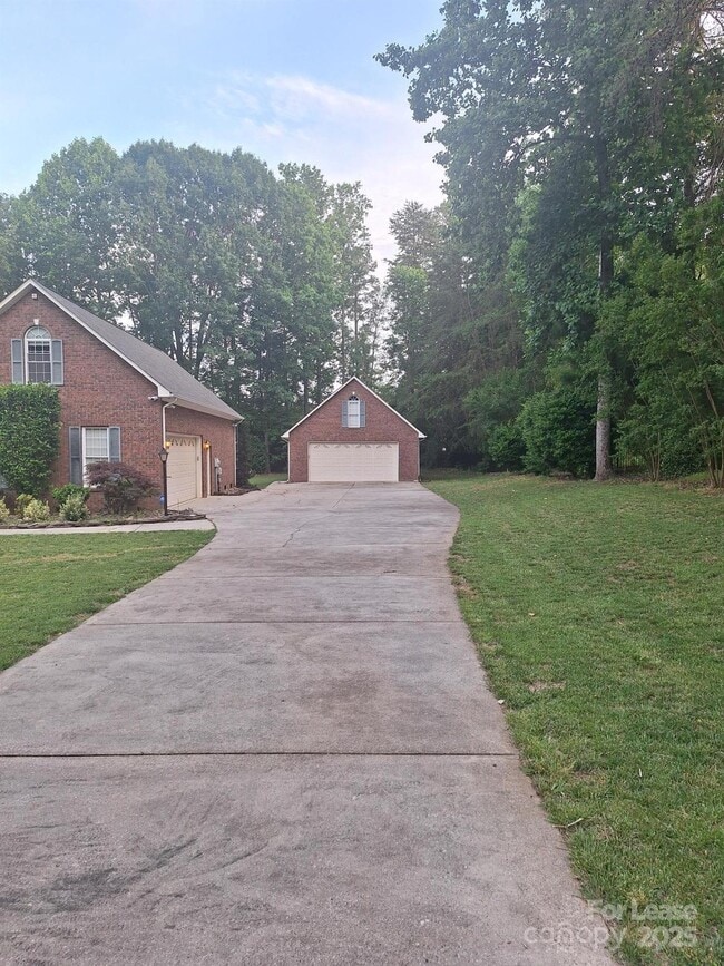 Building Photo - 2505 Green Point Ct