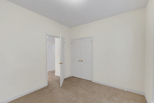 Building Photo - 7018 Sunrise Cir