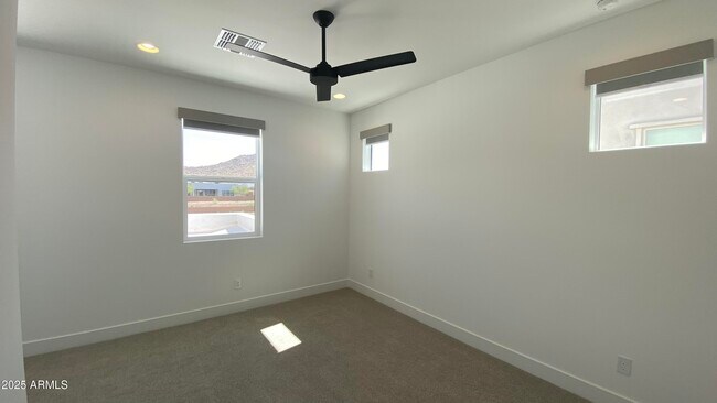 Building Photo - 7429 W Bent Tree Dr