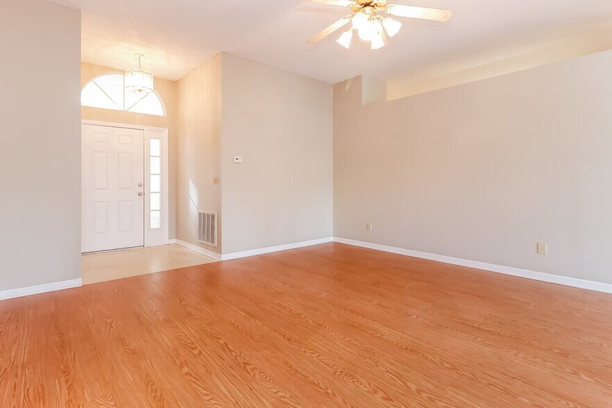 Building Photo - 4851 Mill Run Dr