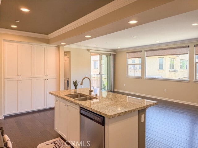 Building Photo - 444 Maravilla Ln