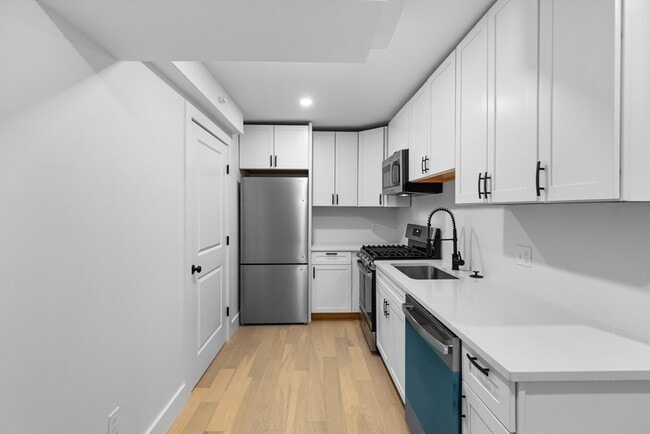 Building Photo - 20 Orne St