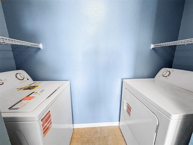 Building Photo - 1037 S Hiawassee Rd