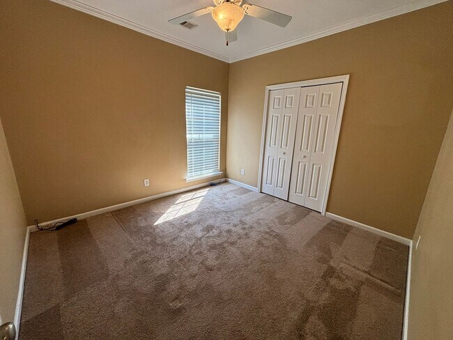Building Photo - 225 Windsor Trace Dr