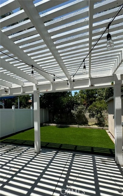 Building Photo - 4582 Albion Dr