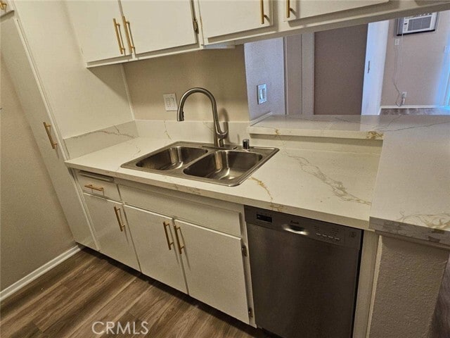 Building Photo - 18307 Burbank Blvd