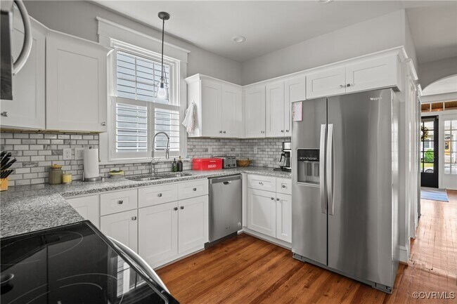 Building Photo - 3100 Barton Ave