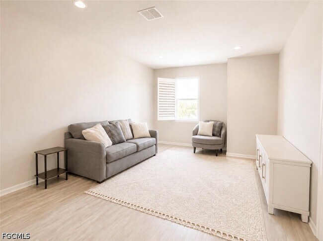 Building Photo - 43906 Cattleman Dr