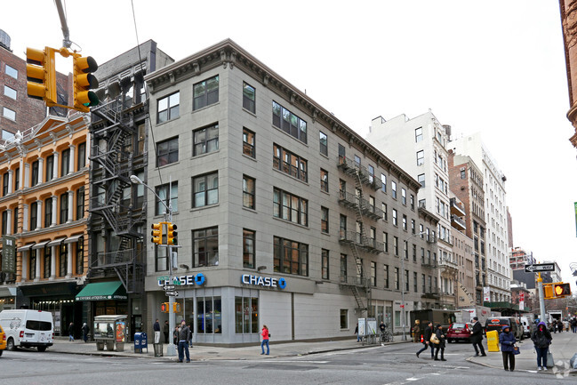 Primary Photo - 835 Broadway