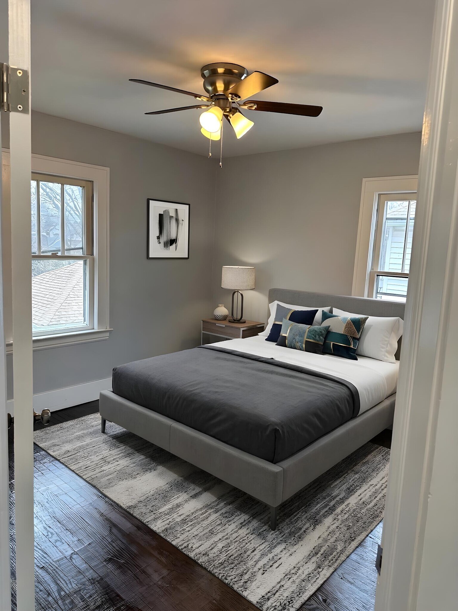 Building Photo - 819 W 18th St