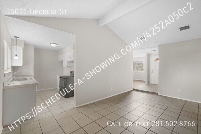 Building Photo - 15011 Tipcrest St