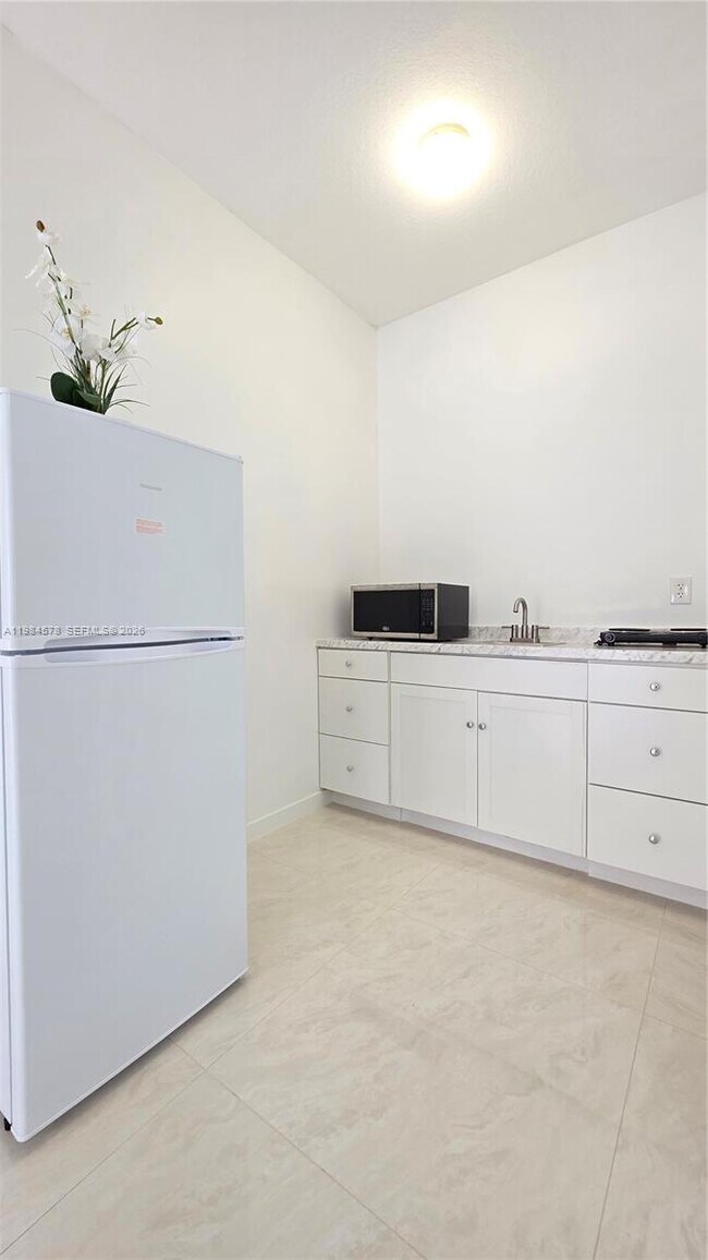 Building Photo - 14552 SW 158th Ct