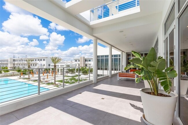 Building Photo - 10447 NW 66th St