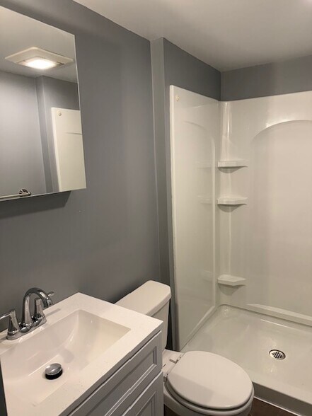 Building Photo - 16 Saint John St