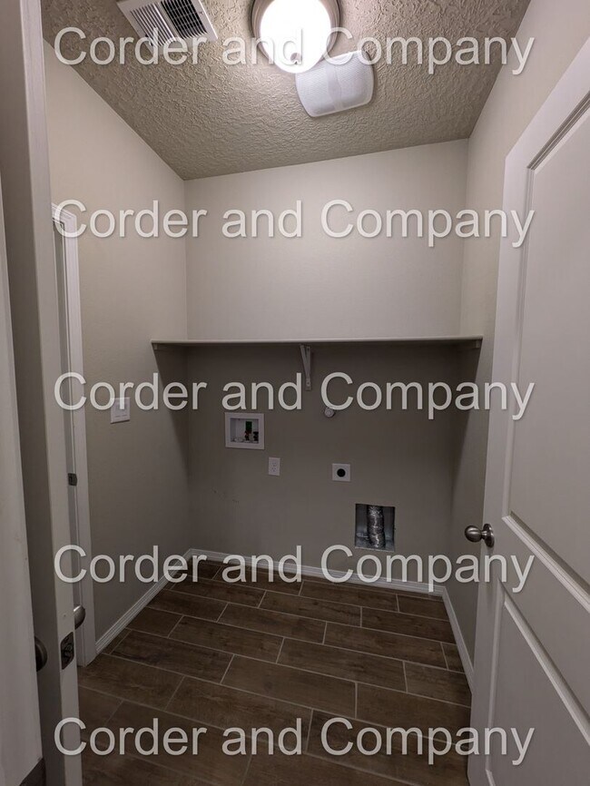 Building Photo - Massive and Naturally Lit 2 Story 4 Bedroo...
