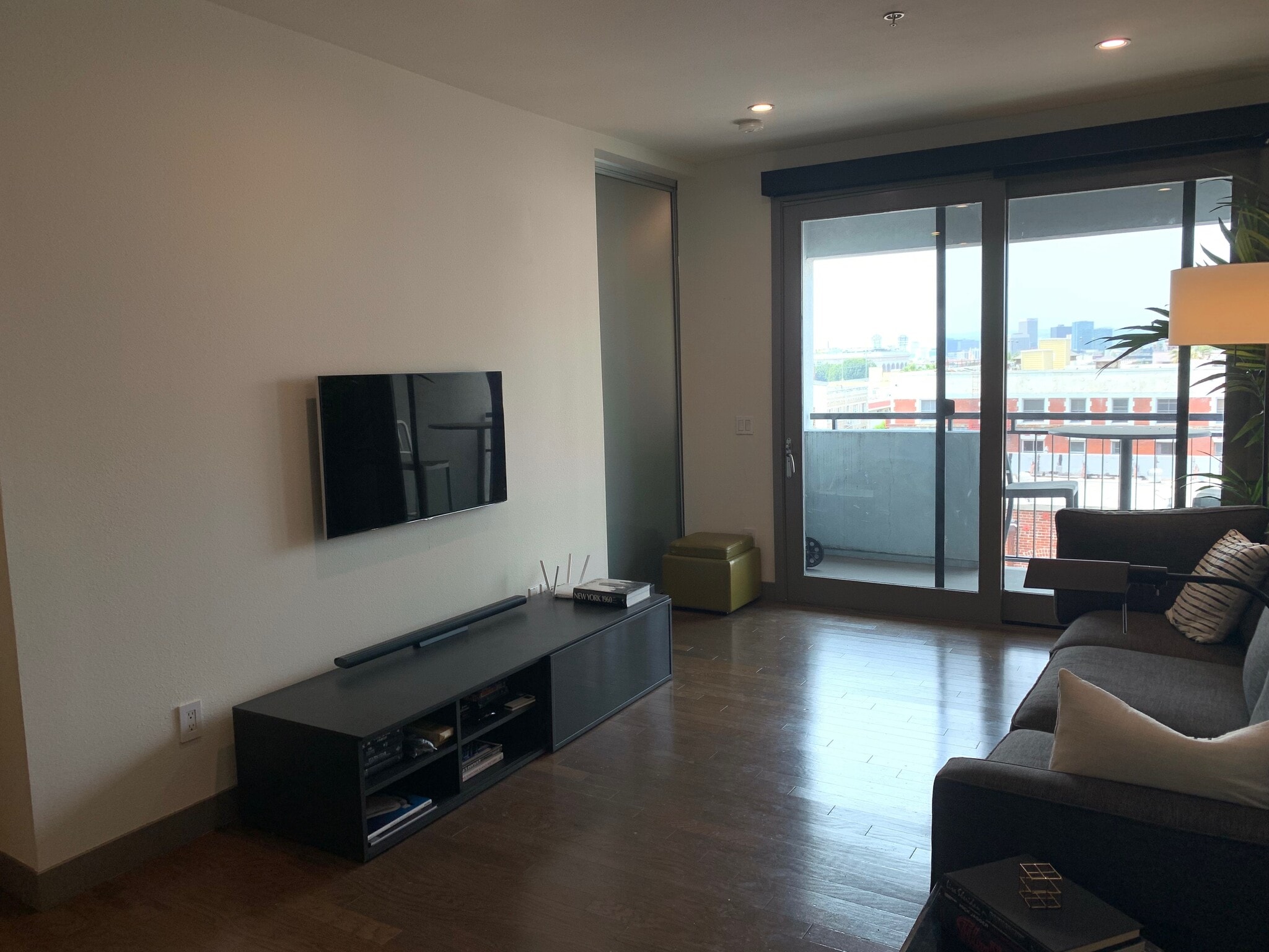 Building Photo - 1234 Wilshire Blvd