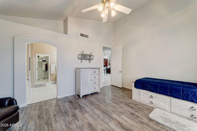 Building Photo - 14137 W Green Hollow Terrace