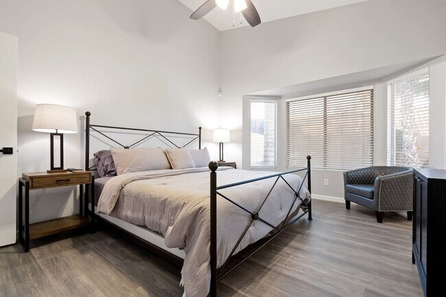 Building Photo - 3437 E Tonto Ln