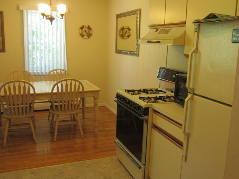 Building Photo - 276 Regency Park Dr