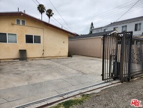 Building Photo - 609 N Hobart Blvd