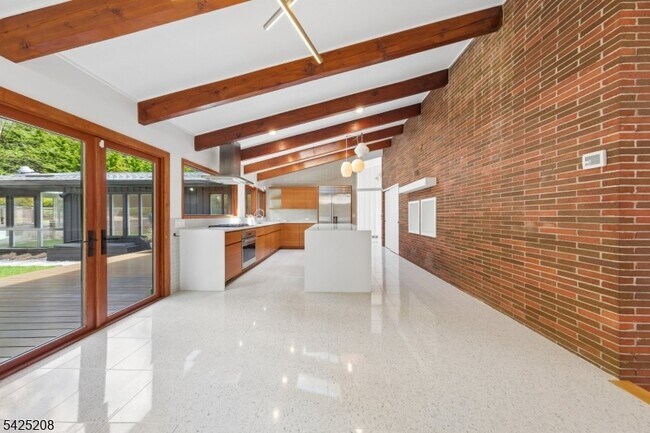 Building Photo - 293 Wyoming Ave