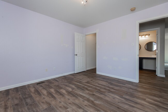 Building Photo - 424 Country Stone Dr