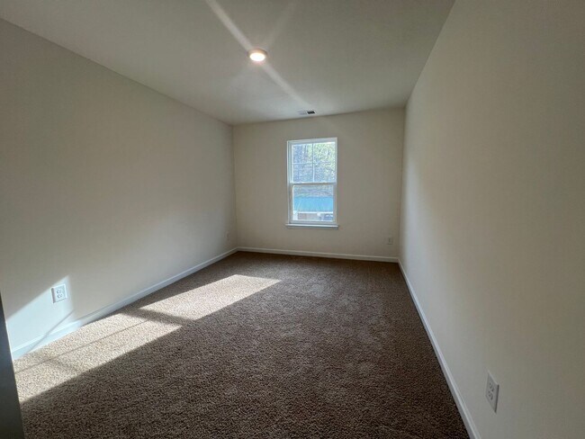 Building Photo - Brand-New 4BR Home for Rent in Kingsport – Be the First Tenant!