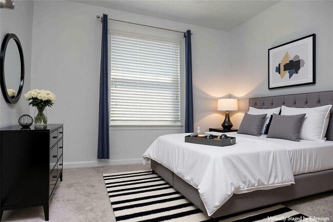 Building Photo - 11737 Brookside Dr