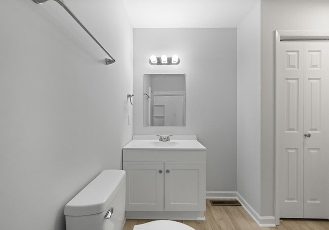 Building Photo - 114 Wayne Ave