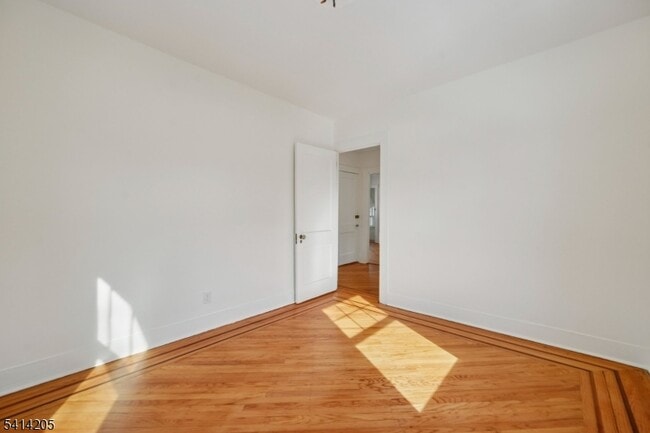 Building Photo - 42 Brookfield Rd