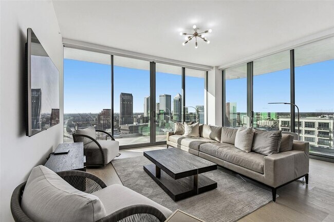 Building Photo - 1000 Water St