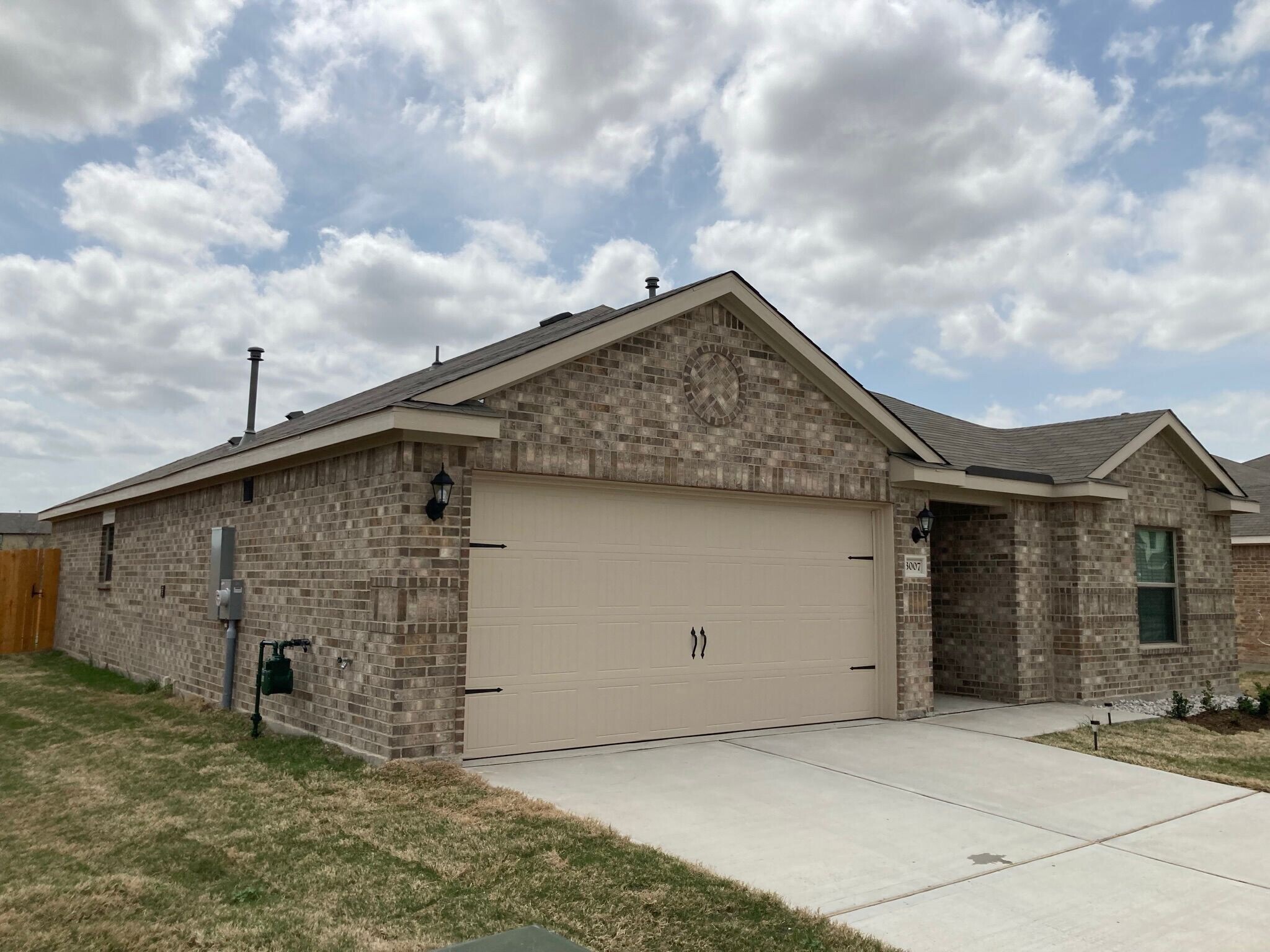 Building Photo - 3007 Boran Dr