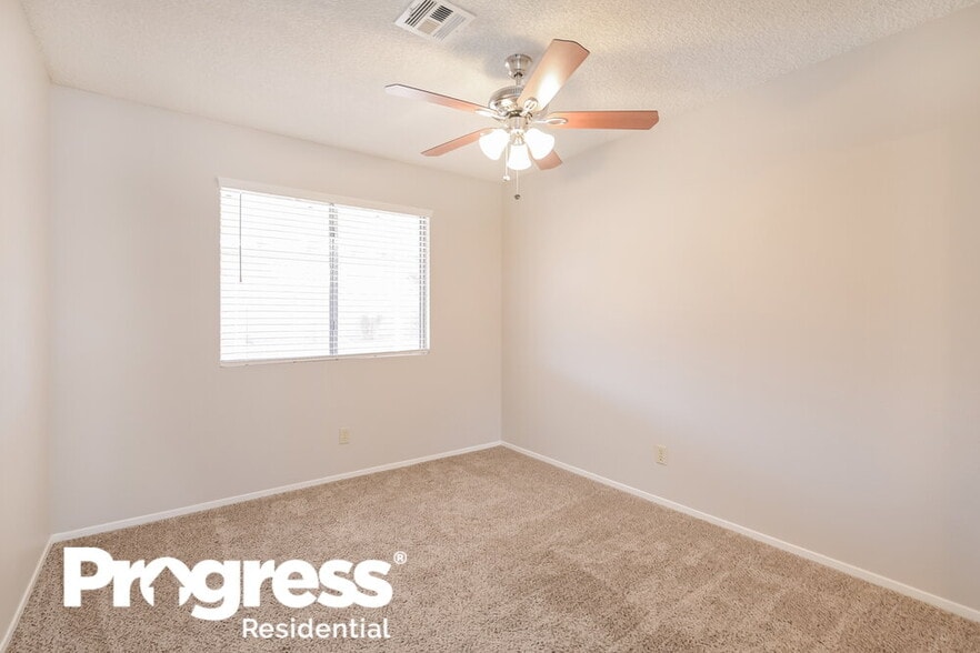 Building Photo - 123 Hexham Dr