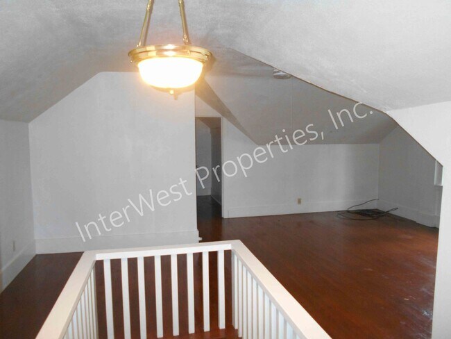 Building Photo - 7622 SE 36th Ave