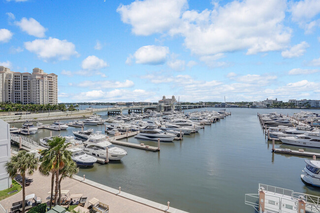 Building Photo - 400 N Flagler Dr