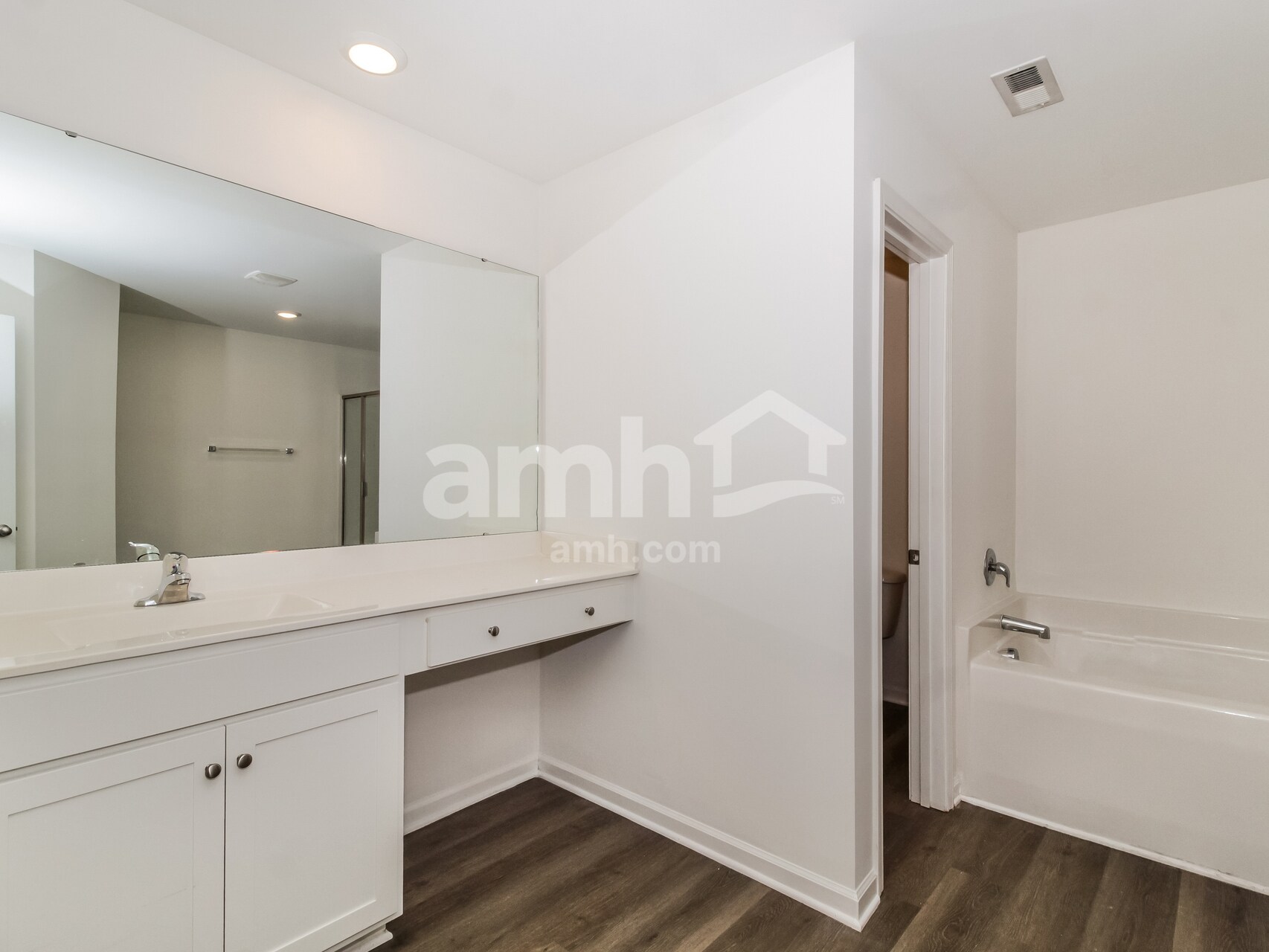 Building Photo - 7117 Spaniel Ct