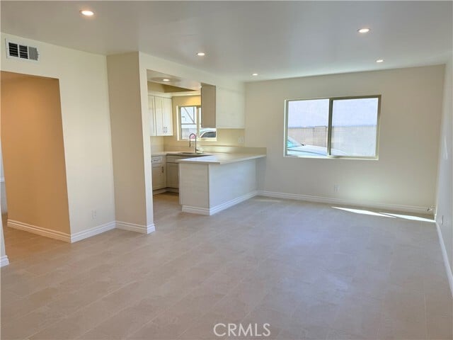 Building Photo - 7453 Franklin St