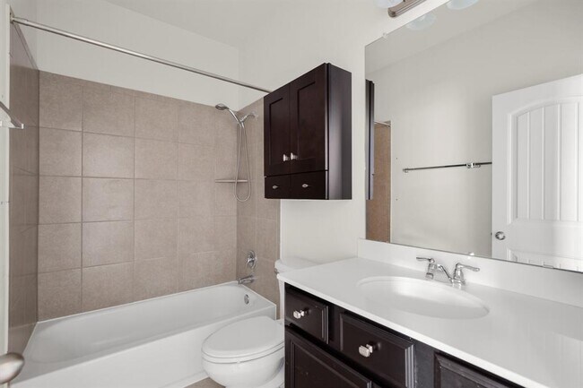 Building Photo - 19213 Quebrada Dr