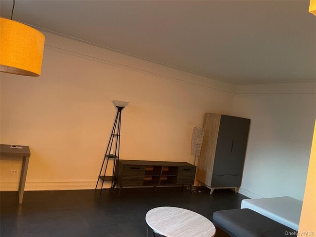 Building Photo - 110-21 73rd Rd