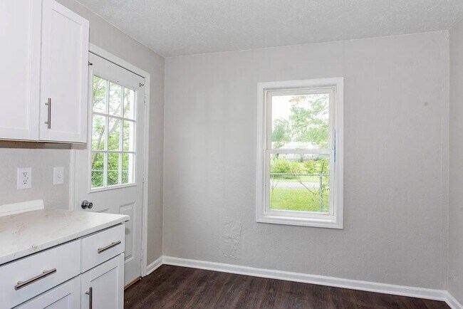 Building Photo - 1226-1222 Shakespeare Ave